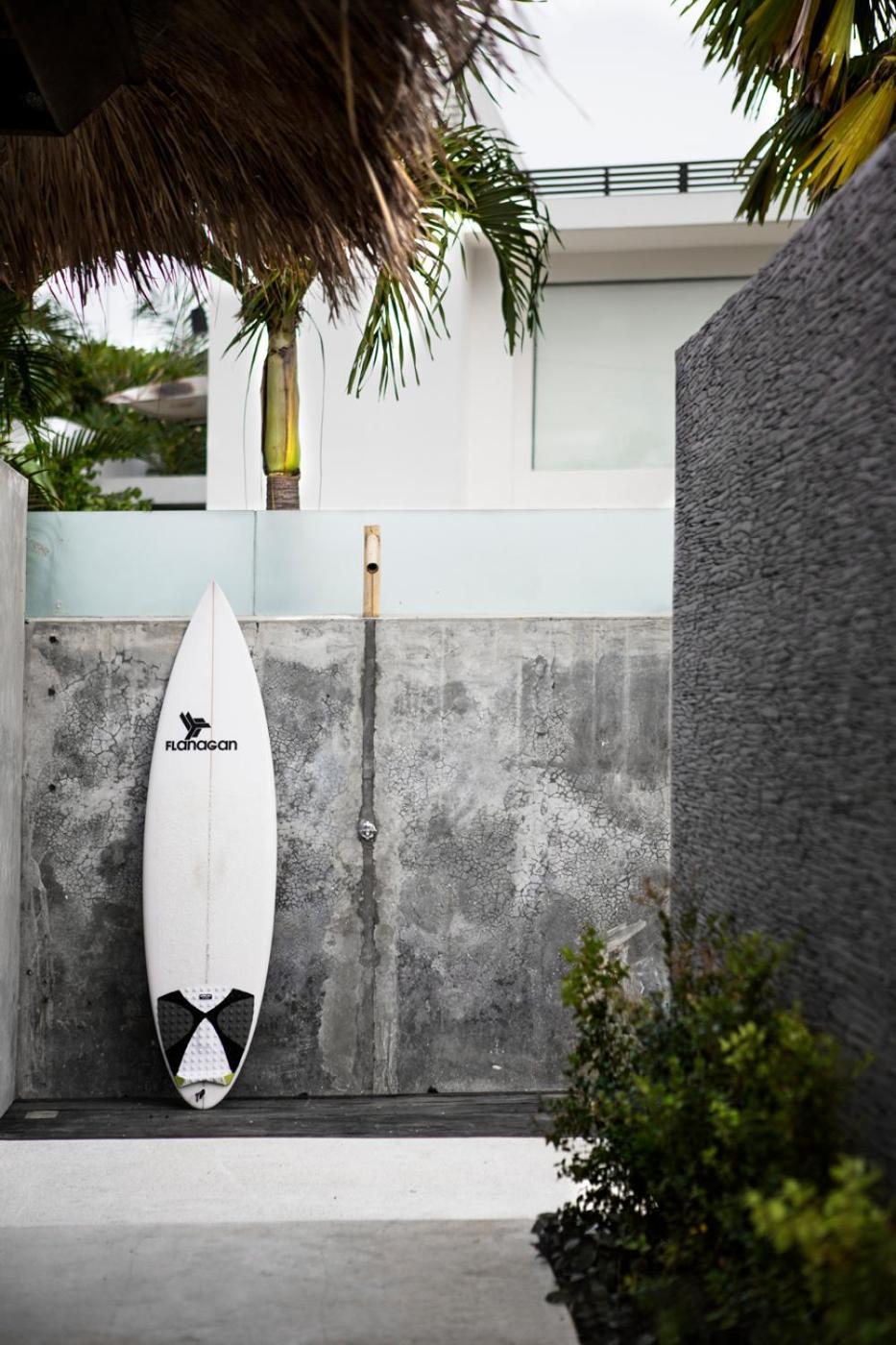 Surflodge Limasan Bali 科洛布坎 外观 照片